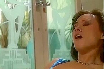 Exotique MILF xxx scène
