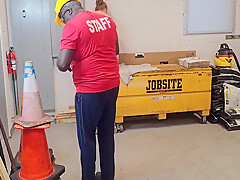 Female Boss Asked Her Maintenance Guy To Cum Inside & Get Her Pregnant