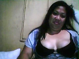 Filipino ugly big fatty whore show boobs