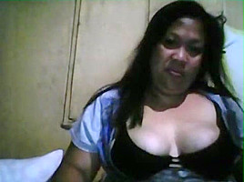 Filipino ugly big fatty whore show boobs