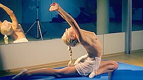 Flexible Lena shows nude gymnastics