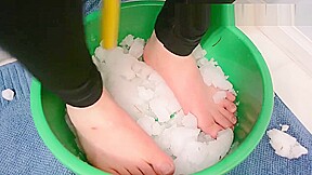 Foot Torture: Feet in Snow for 39 minutes