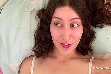 Fox Inserts An Anal Plug Before Masturbating