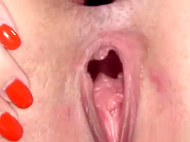 Foxy Czech Sweetie Gapes Her Spread Pussy To The Extreme60xn