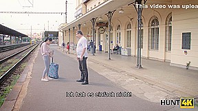 Fur Geld Erlaubt Der Alte Mann Einem Fremden, Seine Hinreibende Freundin Zu Ficken With Nicole Love