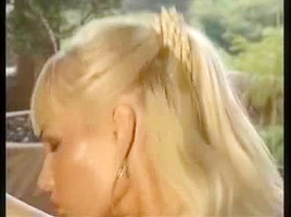 GEILE BLOND FOTZE 22
