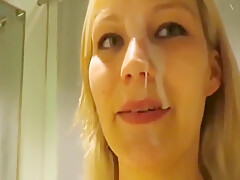 Geile Milf Bekommt In Der Ffentlichen Umkleidekabine Eine Gesichtsbehandlung