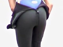 Girl is clothing her candid booty into the spandex costume 07las01