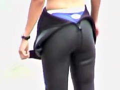 Girl is clothing her candid booty into the spandex costume 07las01