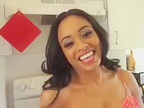 Gorgeous Black Girl Knows How To Suck