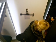 Great ass girl in changing room