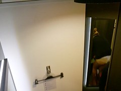 Great ass girl in changing room