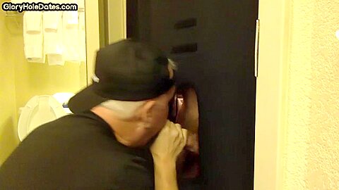 Greedy gloryhole DILF sucks BFs cock in homemade video