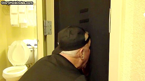 Greedy gloryhole DILF sucks BFs cock in homemade video