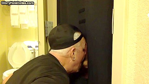 Greedy gloryhole DILF sucks BFs cock in homemade video
