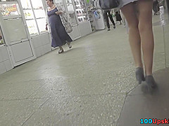G-string and flabby ass of a auburn in upskirt mov