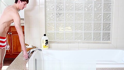 HD GayRoom - Casey gets a shower of cum after sharing a bath