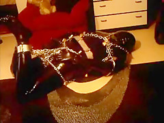 HOGCHAINED WHIPPED (1a)