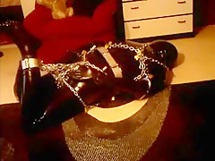 HOGCHAINED WHIPPED (1a)