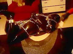HOGCHAINED WHIPPED (1a)