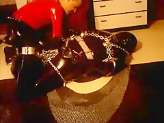 HOGCHAINED WHIPPED (1a)