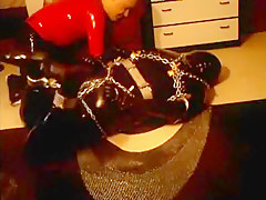 HOGCHAINED WHIPPED (1a)