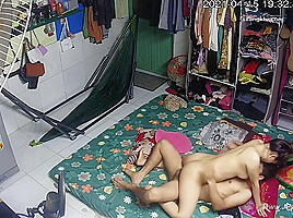 Hackers use the camera to remote monitoring of a lover's home life 611