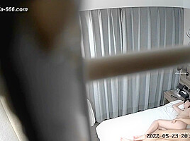 Hackers use the camera to remote monitoring of a lover's home life 570