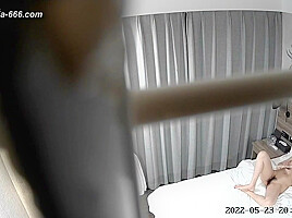 Hackers use the camera to remote monitoring of a lover's home life 570