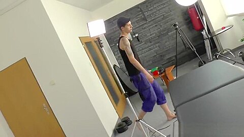 Handjob Casting - Huge Cock