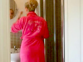 Hayley Marie Coppin - Shower Joi