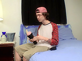 His First Fleshlight Stroke - Sean Johansen - StraightNakedThugs