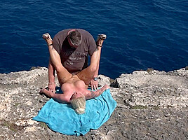 Horny Fuck With View Of The Sea - DeutscheOmas