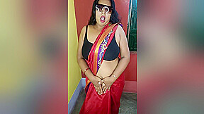 Horny Indian Gorgeous Stepmom Showing Her Armpit And Playing With Her Pussy Closeup
