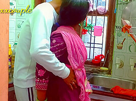 Hot Maid Fuck In Kitchen  कामवाली बाई की किचन में चुदाई।
