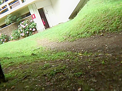Hot babe gets fingered by a stranger in the park
