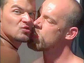 Hot hunks in threeway