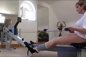 Hot milf masturbated during work out