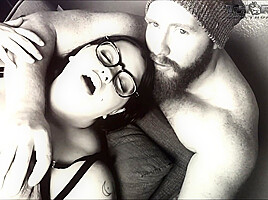 House Guest Sydney Screams - Thor-Bbw