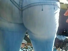Huge cameltoe ass bend over