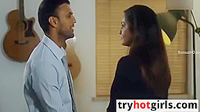 Husband Ke Jane Ke Bad Ne Office Employe Ke Sath Kiya Romanc