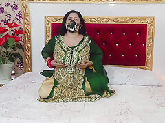Indian Bride Lady Fucking Pussy By Dildo With Hindi Dirty Talking With Most Beautiful