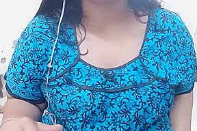 Indian Desi Aunty Talking Dirty And Showing Her Hairy Pussy To Her Customer