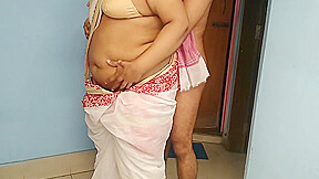 Indian Hot Aunty Was Sweeping The House When Neighbor Boy Saw Her & Fucked - Desi Sex