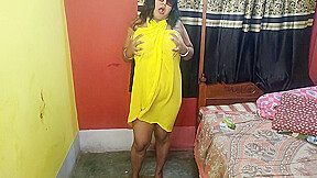 Indian Sexy Step mom Sruti Mustarbrating Herself With Vegetable