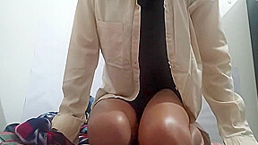 Indian Single Girl Getting Out Of The Bathroom Undressing In The Bedroom And Using Her Pussy For Men