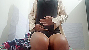Indian Single Girl Getting Out Of The Bathroom Undressing In The Bedroom And Using Her Pussy For Men