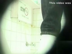 Italian cutie makes water in the public WC
