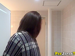 Japanese Arousing Peeing