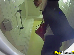 Japanese Arousing Peeing